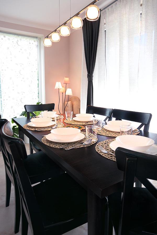 Townhouse On Budapest Border Будоирш Екстер'єр фото